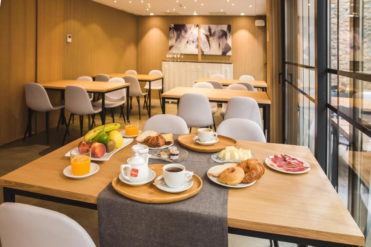 Dwo Abaster Hotel Soria Eksteriør billede